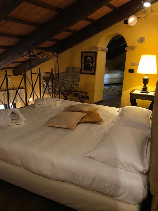 Hotel Dimora I Manichei Monforte dʼAlba Zewnętrze zdjęcie