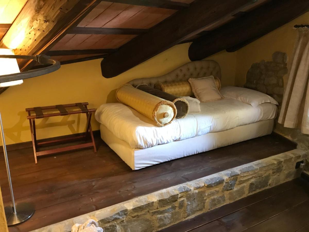 Hotel Dimora I Manichei Monforte dʼAlba Zewnętrze zdjęcie
