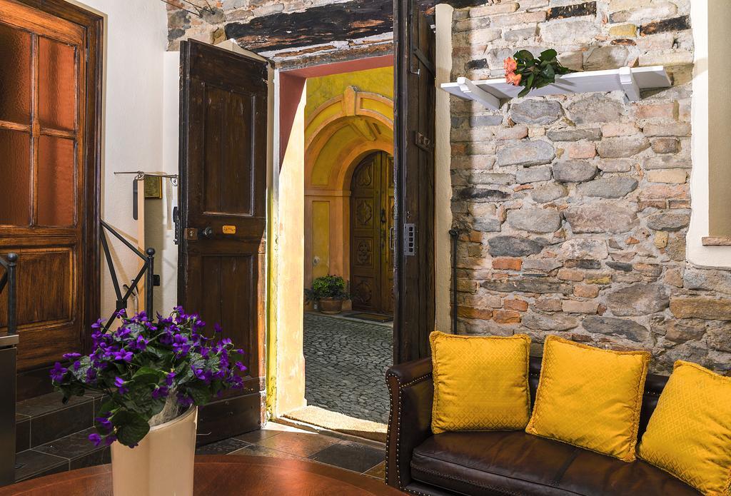 Hotel Dimora I Manichei Monforte dʼAlba Zewnętrze zdjęcie