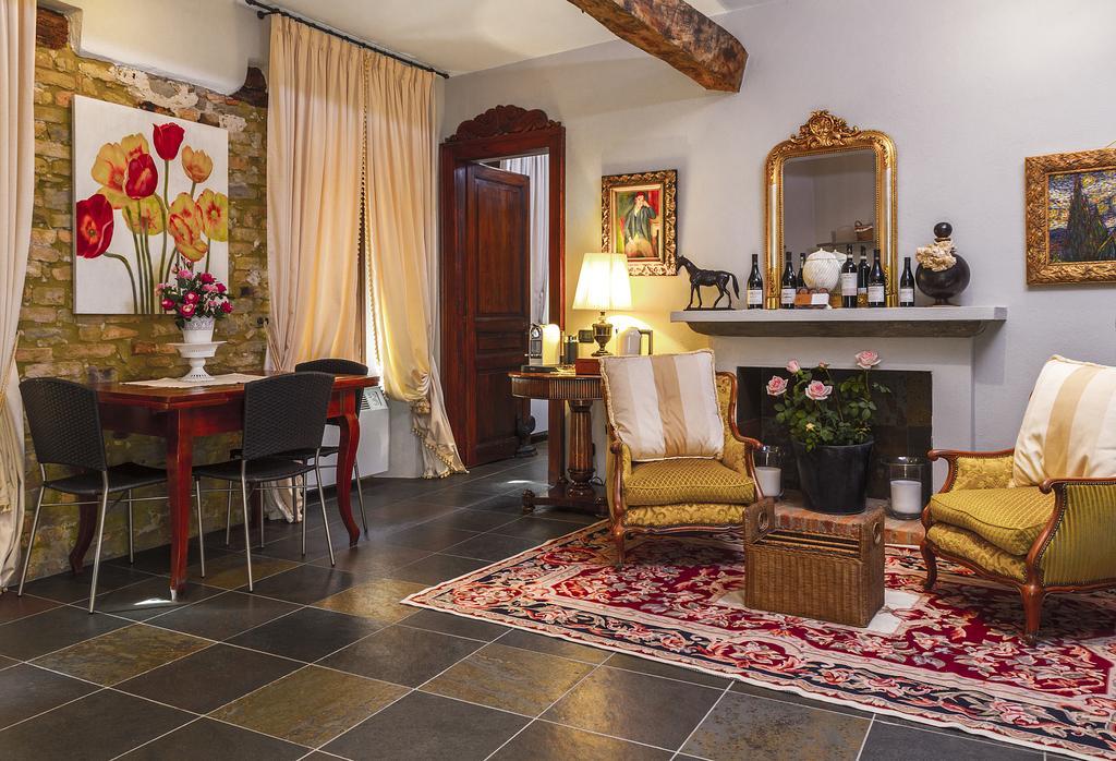 Hotel Dimora I Manichei Monforte dʼAlba Zewnętrze zdjęcie