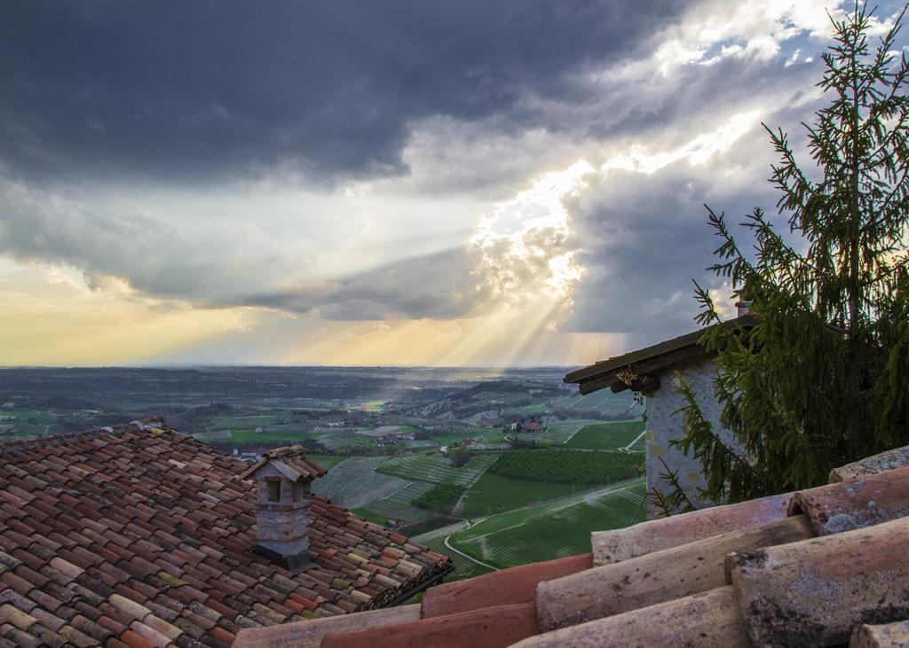 Hotel Dimora I Manichei Monforte dʼAlba Zewnętrze zdjęcie