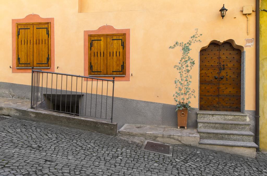 Hotel Dimora I Manichei Monforte dʼAlba Zewnętrze zdjęcie