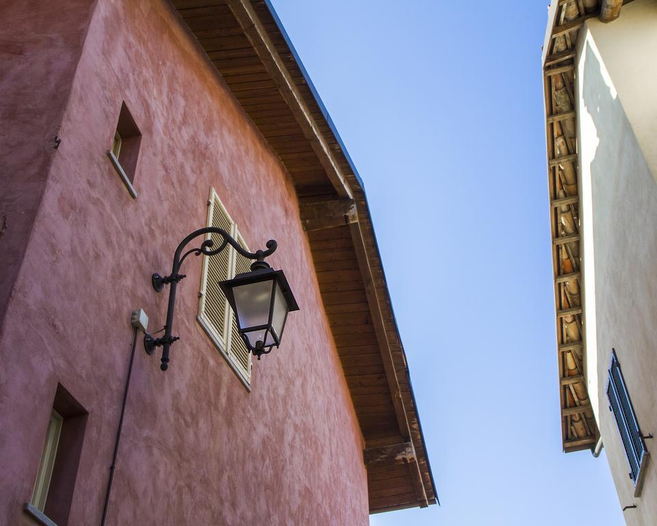 Hotel Dimora I Manichei Monforte dʼAlba Zewnętrze zdjęcie