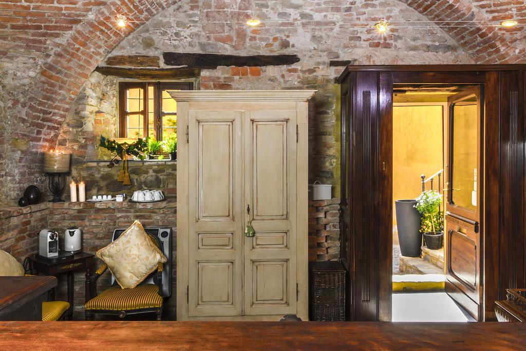 Hotel Dimora I Manichei Monforte dʼAlba Zewnętrze zdjęcie