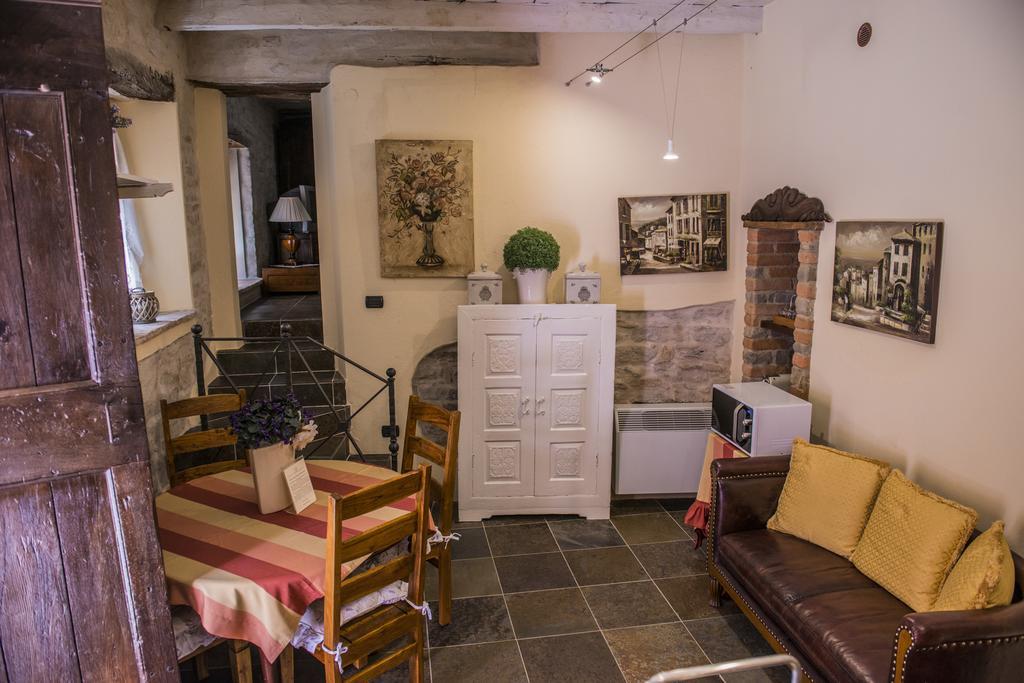 Hotel Dimora I Manichei Monforte dʼAlba Zewnętrze zdjęcie