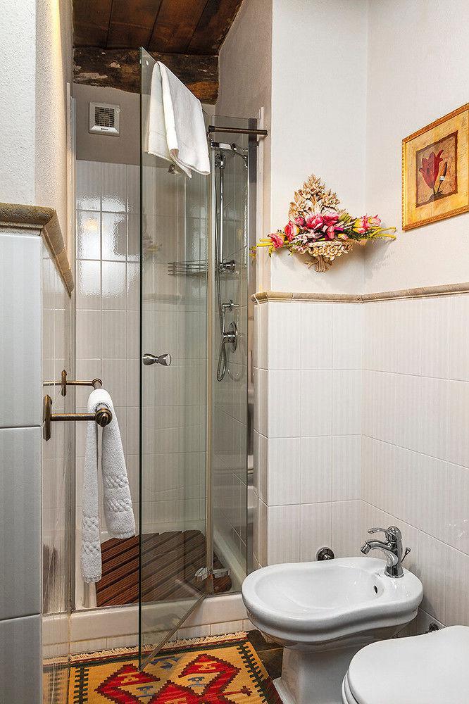 Hotel Dimora I Manichei Monforte dʼAlba Zewnętrze zdjęcie